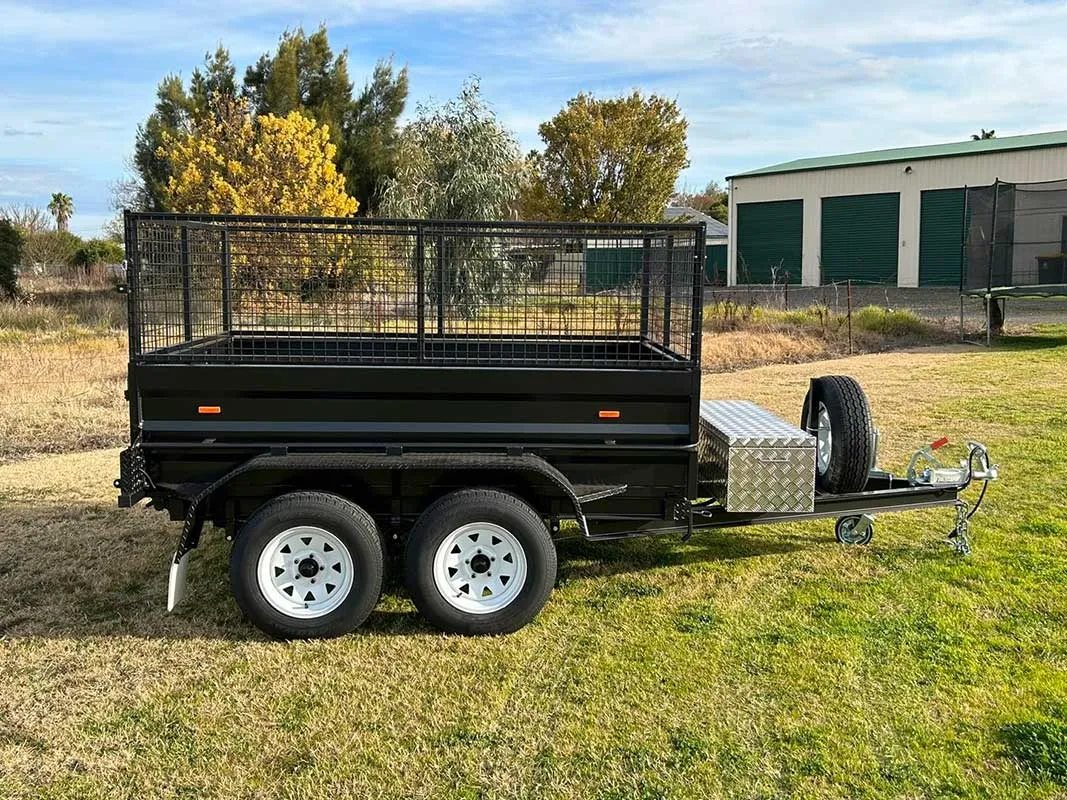 Dual axle cage trailer with toolbox